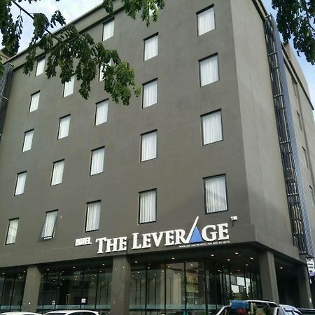 The Leverage Business Hotel Johor Bahru Exterior photo